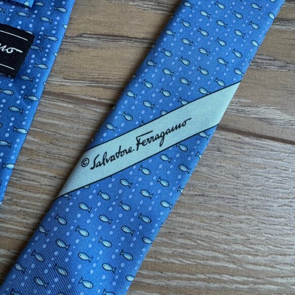 Salvatore Ferragamo Genuine Blue Fish Fishing Luxury Mens 100% Silk Tie Necktie - Picture 6 of 15